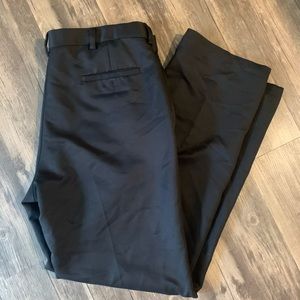 LIKE NEW Men’s Black Dress Pants